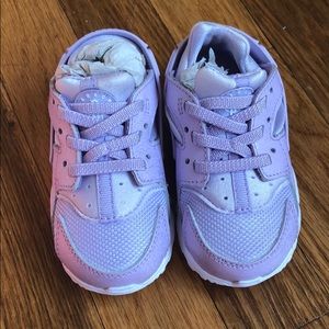 Huarache violet pastel sneakers size 6C BRAND NEW